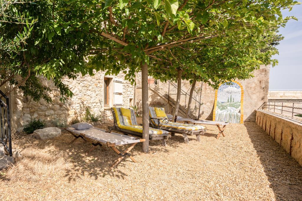 Bed and Breakfast Relais De Tamaroque Portel-des-Corbieres Exterior foto